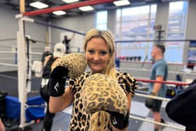 Amanda Martin MP at Artful Dodgers Boxing Club in Cosham supporting their gloves not blades campaign.