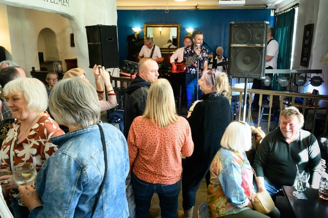 Pictured is: Customers enjoying the band at the  the opening of the Apsley House pubPicture: Keith Woodland (300321-17)