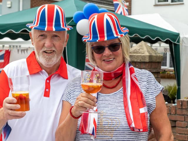 Roger Harris, 72, and Fiona Harris, 70, at the Cams Bay Close street party in Fareham Picture: Mike Cooter (030622)