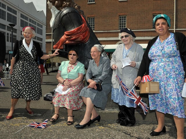 The Festival Players singing at Victorious Vintage at Portsmouth Historic Dockyard in 2012
 (121916-684)