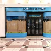 Sonner Toys appears to be permanately closed at their Cascades shopping centre location.