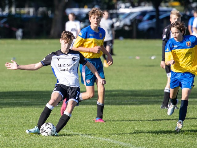 Fleur De Lys Victory U16s (white) v Petersfield. Picture by Alex Shute