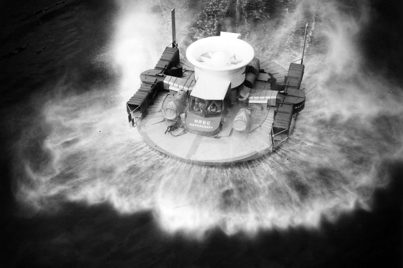The Saunders Roe SRN1 (Saunders Roe Nautical 1) experimental hovercraft. The craft was designed by Sir Christopher Cockerell, inventor of the hovercraft. (Photo by Evening Standard/Getty Images)