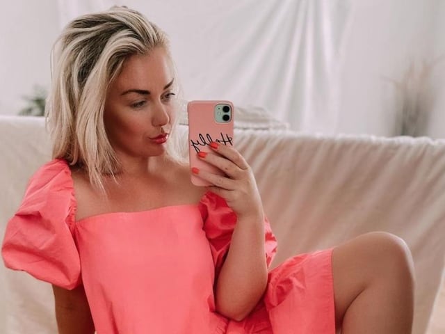 Mum-of-three and social media whizz Holly passionately uses her Instagram platform to boost female empowerment among her 16K followers. She also represents a lingerie and swimwear brand, Pour Moi.