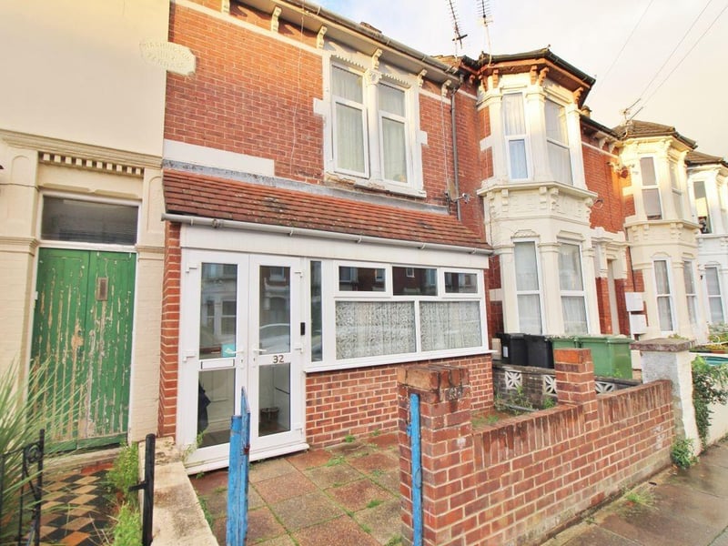 This three bedroom terrace home in North End Avenue, North End, has no forward chain, two receptions rooms, a 24ft kitchen/breakfast room and a garden. It is on the market with Jeffries & Dibbens Estate Agents/Zoopla priced at £299,995.