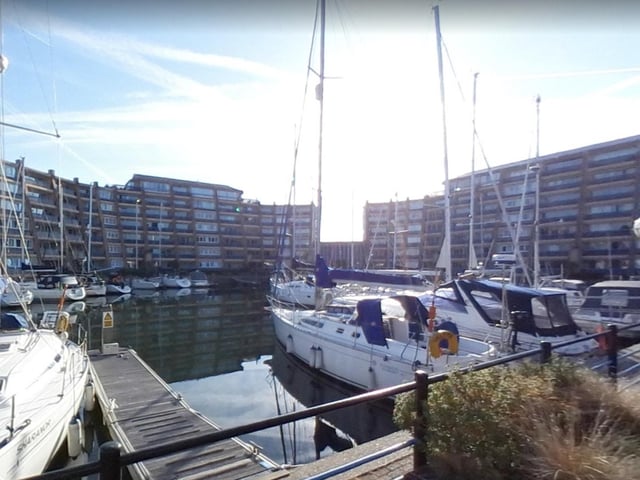Situated just south west of Cosham, the area attracts plenty of visitors with its waterfront shops and attractions. There was once a Pompey clubhouse located within the vicinity, which proved popular with players who didn't make the move to the south coast on a permanent basis. Patrick Agyemang was among its residence. Adrian Whitbread also lived in Port Solent, as did John Durnin.