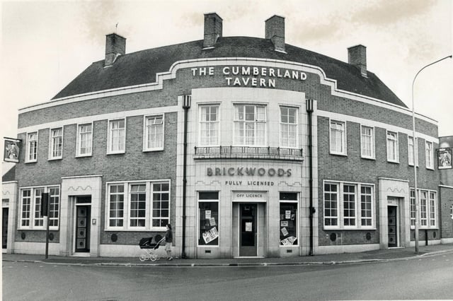 The Cumberland Tavern, Eastney Road, September 1977. The News PP325