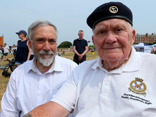 Dave Yates, right, and his son, David Yates (jpns 170623-17)