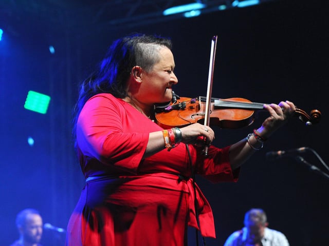 Wickham Festival 2023 in Blind Lane, Wickham. Day 2 of the festival took place on Friday, August 4.
Pictured is: Eliza Carthy & The Restitution.

Picture: Sarah Standing (040823-562)