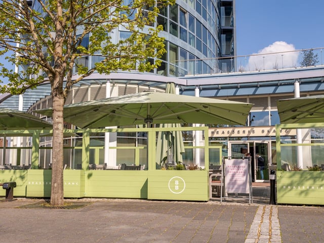 The newly refurbished outdoor area at Brasserie Blanc in Gunwharf. Picture: Mike Cooter (280424)