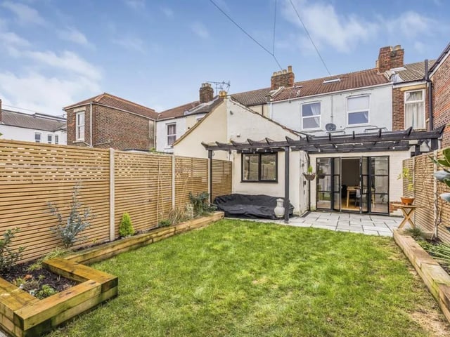 This property is located near public transport links and it is near Hilsea train station.