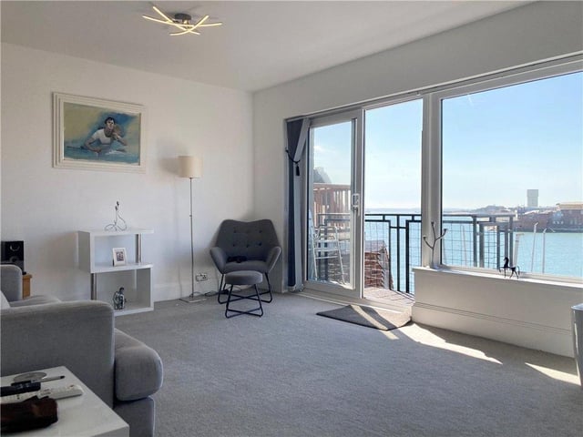 Old Portsmouth apartment
