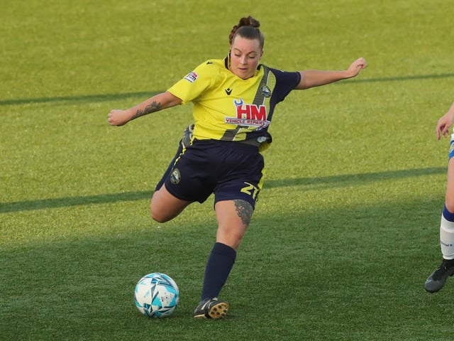 Megan Gratton about to score for Gosport. Picture by Dave Haines