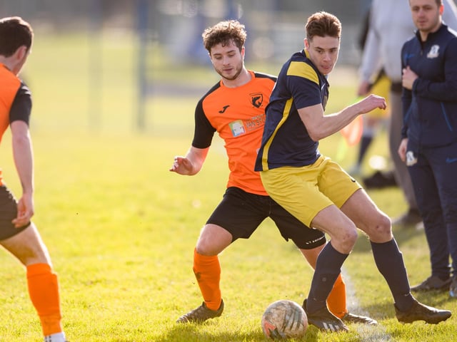 Pelham (blue & yellow) v AFC Farlington. Picture by Keith Woodland