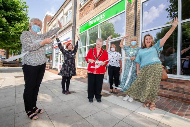 Staff Carol Milner, Katie Green, Rhiannon Jury and Robyn Bowers with mayor of Havant, Rosy Raines and CEO of Rowans Hospice, Ruth White. Picture: Habibur Rahman