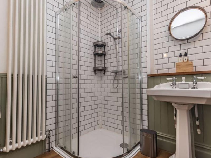 This home is stylish and contemporay with designs that create a light and airy space.