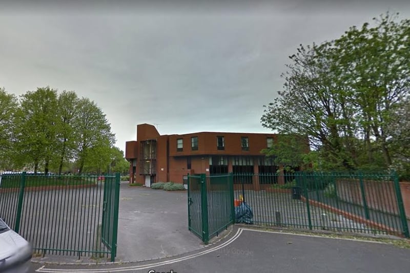 This primary school in Merefield House, Nutfield Place, Buckland has a 5 star rating on Google Reviews.