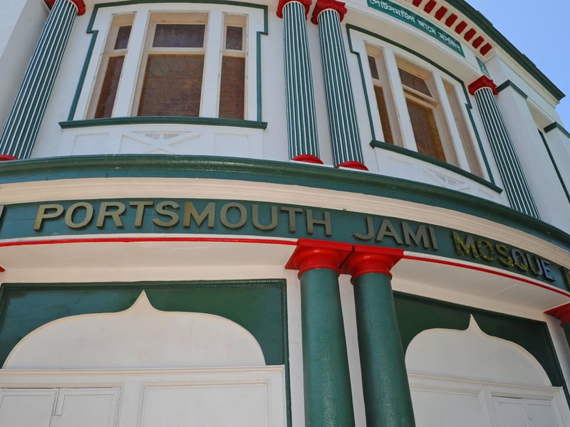 This grand building in Bradford Junction, Southsea, was a cinema from the 1920s until the mid-1960s. It became a bingo hall and is now a mosque.