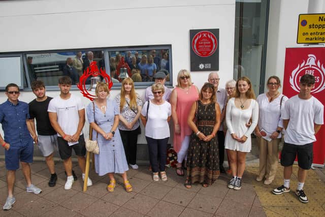 A plaque has been unveiled at St Mary's fire station in Southampton in memory of firefighters Alan Bannon and Jim Shears