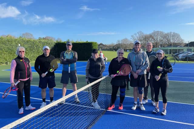 Rowlands Castle and Warsash 3rds mixed players, from left: Denise Franks, Nigel Banton, Alex Hairsnape, Louise Downie, Dawn Wears, Roger Castle, Matt
Bennett and Lynne Dawson