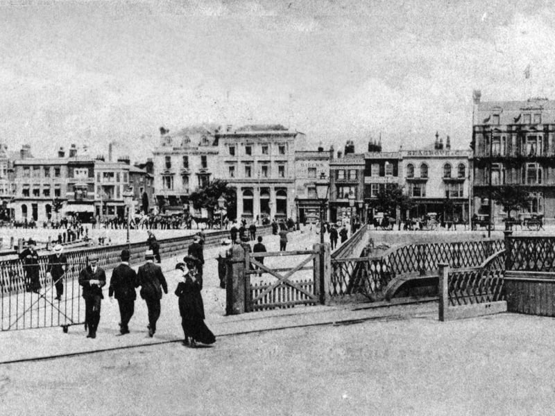 Pier Road approach to the Harbour Station with the line to South Railway Jetty crossing right to left.