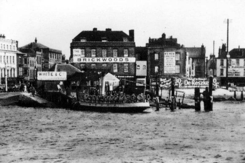 Old Portsmouth, 'Point' - Old Brickwoods Brewery 1920