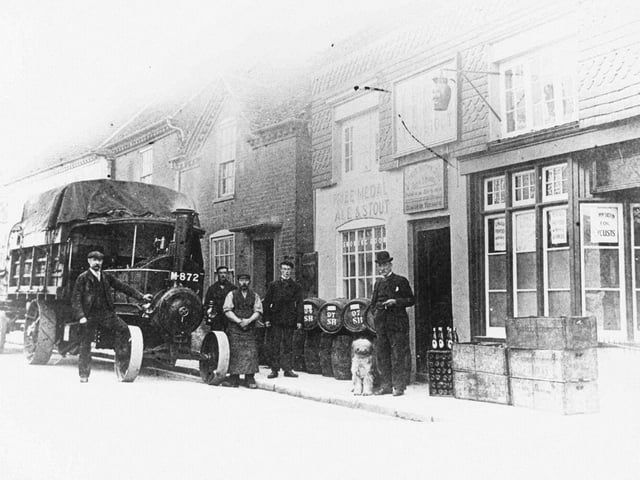 Gales Brewery 1904Picture: Permission of hantsphere.org.uk/Hampshire Library and Information Centre.