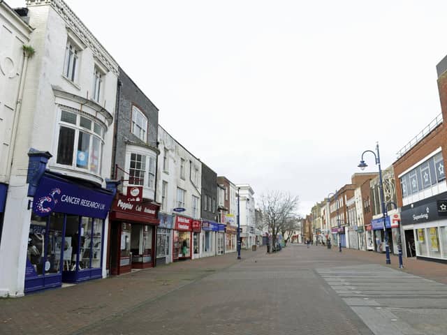 Gosport High Street. Picture: Ian Hargreaves  (291219-12)