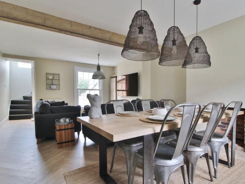 This property comes with three bedrooms, one bathroom and two reception rooms as well as a courtyard. This house is on the market for £575,000 and it is on the market with Jeffries & Dibbens Estate Agents. The listing says: "Stunning three bedroom home. This impressive townhouse is situated in one of Southsea's most requested Conservation Areas and can be found along St. James' Road." This listing says: "The property which spans over 1300sq.ft of living space, has been meticulously renovated by the current owners to create a home which offers contemporary style and classic charm throughout." This property is in an ideal location and is a stone's throw from the city centre. This family home would be a brilliant investment as it is near public transport links and has easy access to the M275.