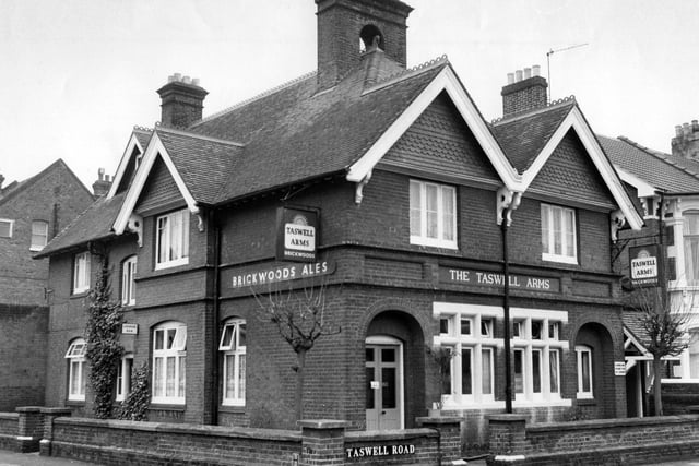 The Taswell Arms, Southsea in January 1981. The News PP1557