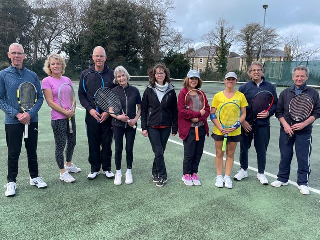 Ryde Mead v Rowlands Castle - Mixed Masters Division 3. From Left: Matt Bennett, Jane Mellor, Roger Castle, Sue Palmer, Rachel Andrews (Ryde Mead captain, did not play), Bianca Keyse, Lucy Jenner, Chris Hawker, Graham Matthews