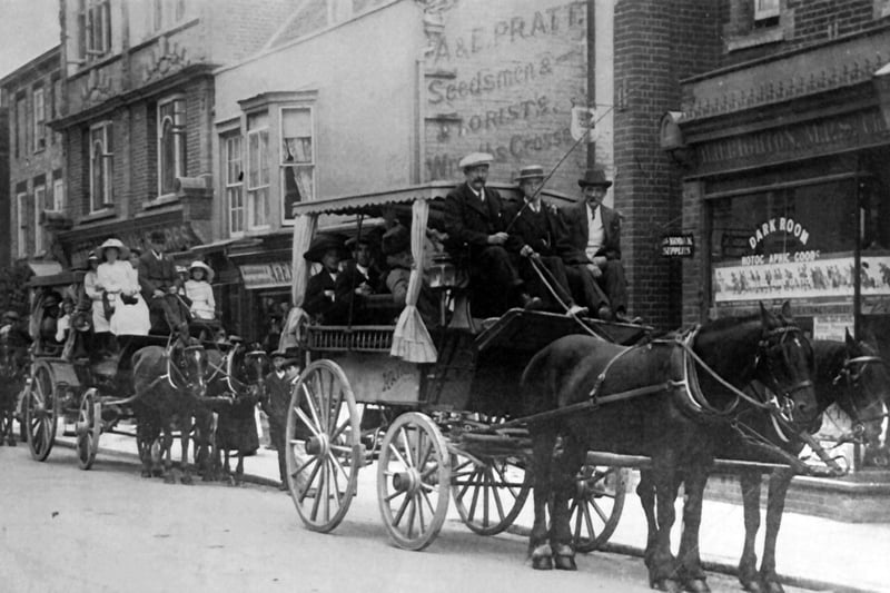 Waggonettes in Havant West Street. Picture: Ralph Cousins collection.
