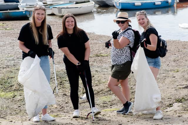 Barratt Homes employees help to clear 20kg of rubbish from Emsworth Harbour in support of a local environmental charity, The Final Straw Foundation.