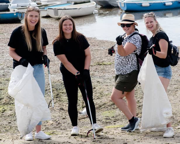 Barratt Homes employees help to clear 20kg of rubbish from Emsworth Harbour in support of a local environmental charity, The Final Straw Foundation.
