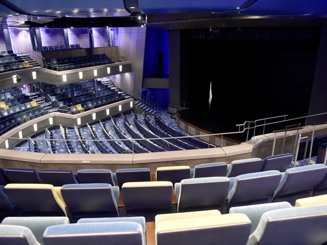 The main stage aboard Mein Schiff 3.