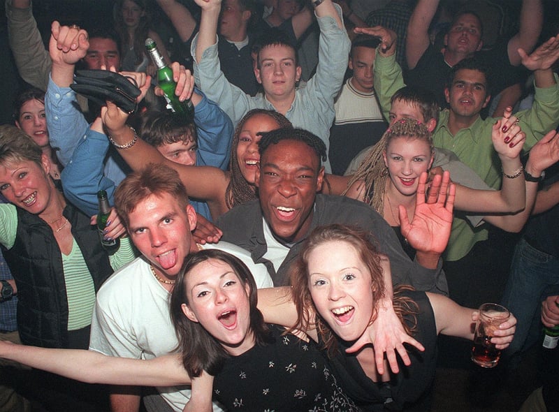 21 photos from legendary nights out in 1999 in Gosport and Portsmouth | The  News