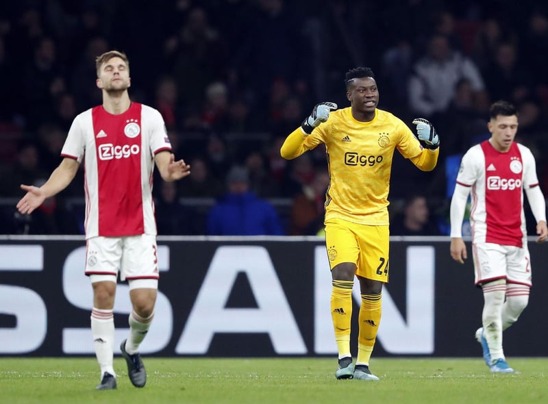 Chelsea are also keen on signing Ajax's Cameroon goalkeeper Andre Onana as a replacement for Kepa Arrizabalaga, who has been linked with a move to Valencia this summer on a two-year loan deal. (Marca)