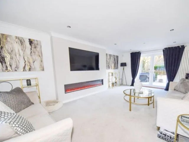 The listing says: "Extended executive style extended detached home in popular topaz grove location. A five bedroom detached house located in Topaz Grove, Waterlooville."