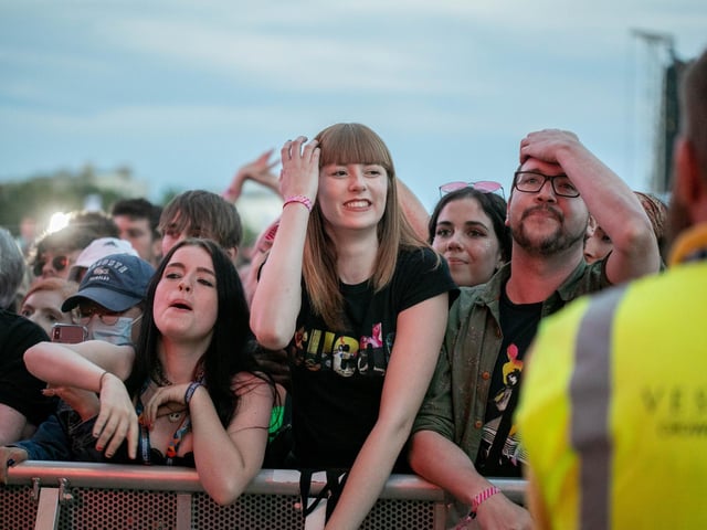 Suede fans