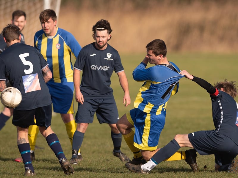 ACFC (yellow & blue) v Havant Town. Picture: Keith Woodland