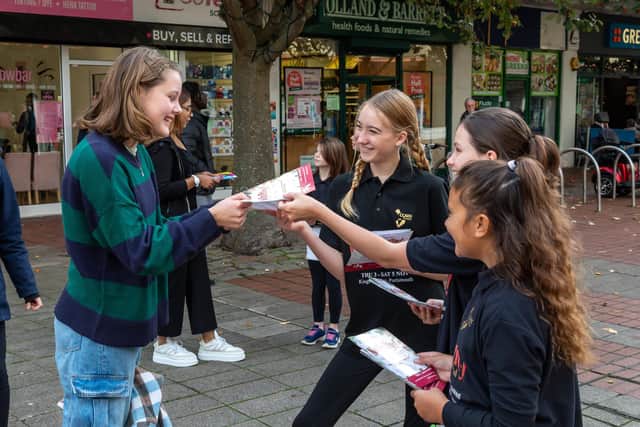 Cast members of 'Nativity The Musical' handing out leaflets in Palmerston Road to promote their forthcoming show at The Kings Theatre. Picture: Mike Cooter (221022)