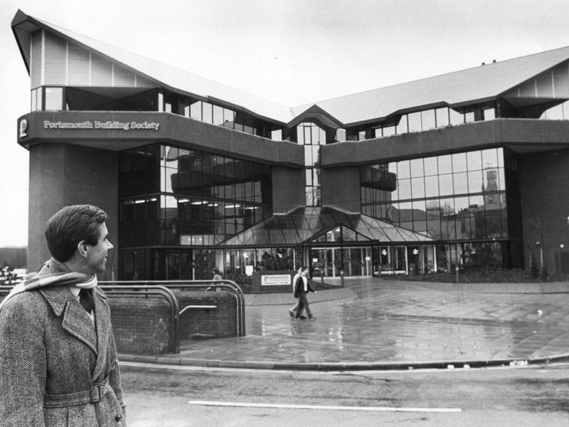 Portsmouth Building Society HQ on Winston Churchill Avenue, 1987. The News PP5405