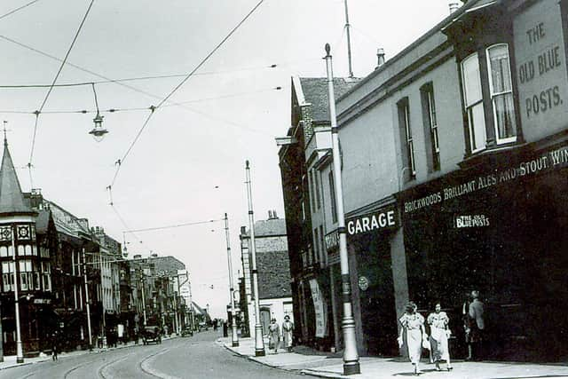 The Old Blue Posts pub in Broad Street, Old Portsmouth, which had replaced an earlier inn.