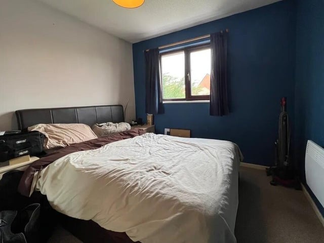The double bedroom.
Picture credit: Zoopla