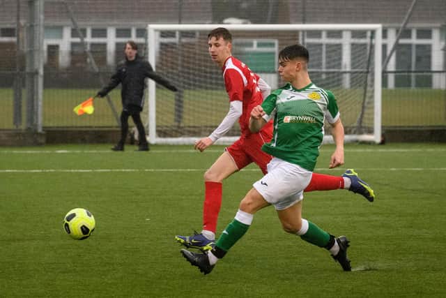 David Evans scores for Moneyfields (green) against Horndean White.

Picture: Keith Woodland