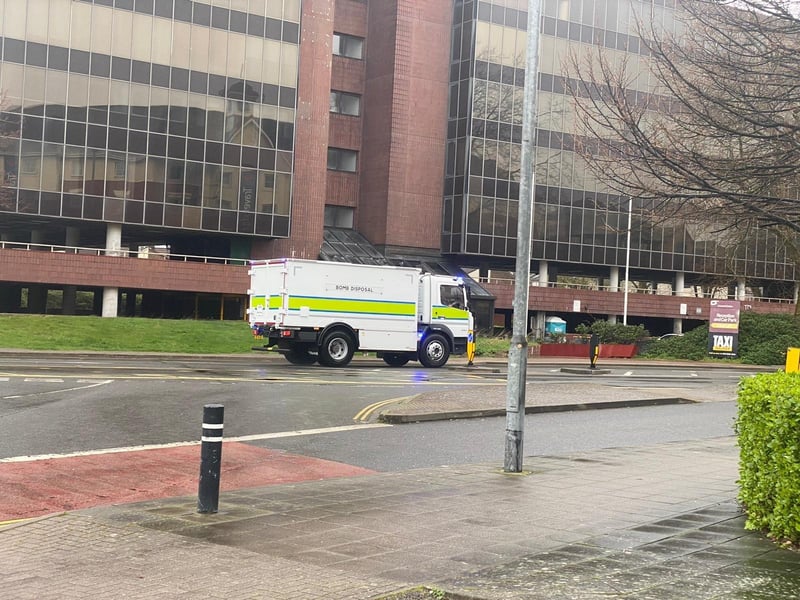 Police cordoned off much of Kingston Crescent this morning, after a "suspicious package" was found. A bomb disposal unit was called.