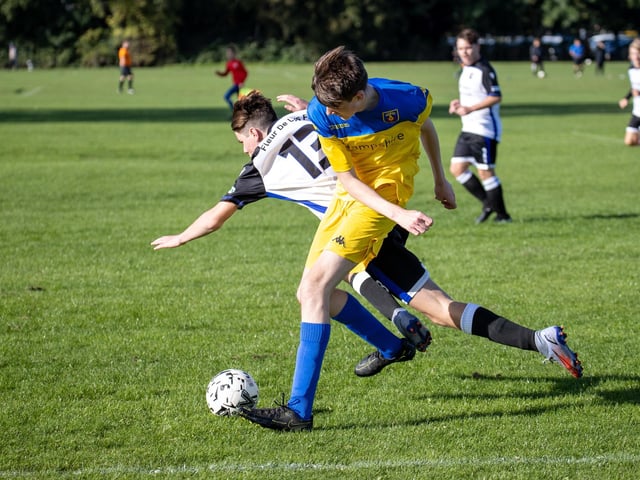 Fleur De Lys Victory U16s (white) v Petersfield. Picture by Alex Shute
