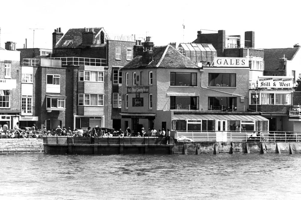 Still & West on Old Portsmouth's front in 1980. The News PP5032