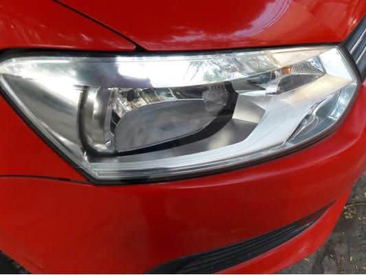 Vehicles parking on a road where the speed limit is more than 30mph, facing away from the traffic or outside of a designated parking area should technically have their side lights on overnight to help prevent collisions.