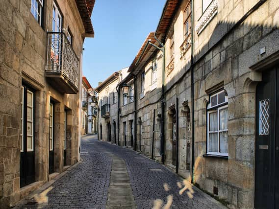 The narrow streets of Vila do Conde.